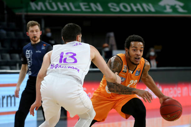 其多变的战 其多变的战